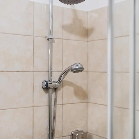 Vaticano Suite - 3 Bagni - 11 Posti - 200Mq - 7 Letti - Wifi Rome Exterior photo